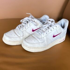 Nike Air Pale Yellow Athletic Shoes with Pink Accents